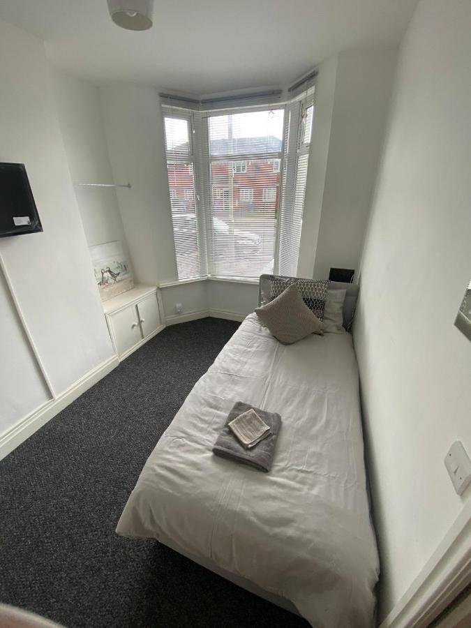 174 Boaler Street Hotell Liverpool Exteriör bild