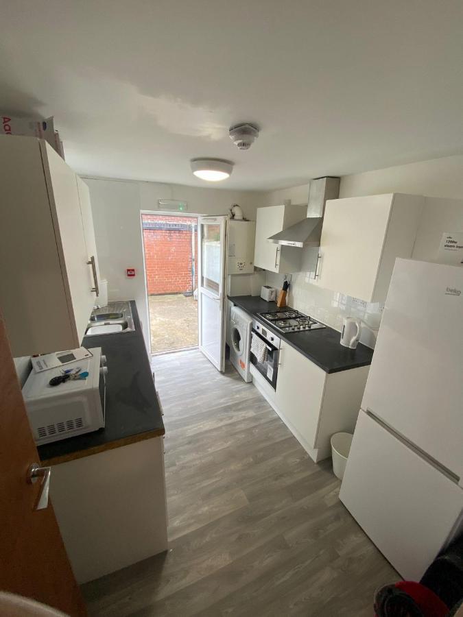 174 Boaler Street Hotell Liverpool Exteriör bild